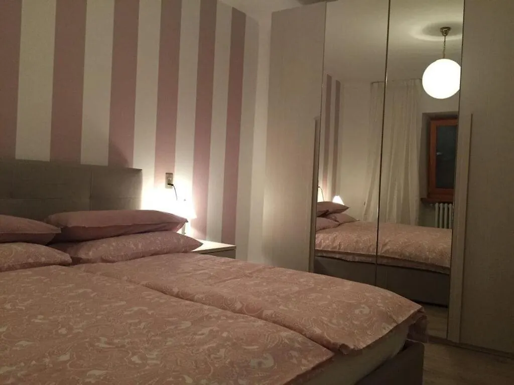 Holiday home Casa Oliva Comfortable Holiday Residence Castelletto Di Brenzone